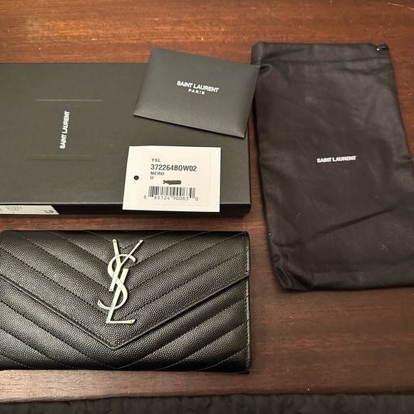 Yves Saint Laurent Medium Loulou Matelasse Leather Shoulder Bag/Wallet Combo - Picture 14 of 15